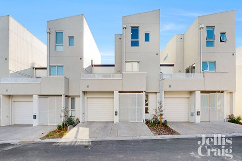 23 Yellowstone Street South Morang 3752