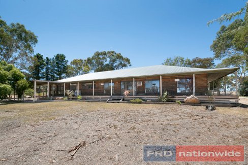 230 McDonalds Road, CLUNES VIC 3370
