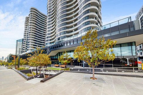 2307/8 Hallenstein Street Footscray 3011