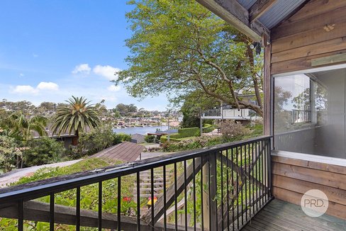 2/30A Russell Street, OATLEY