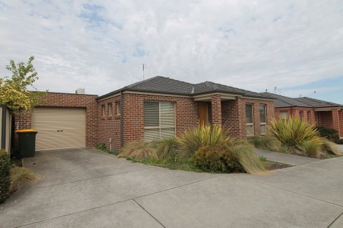 2/31 Victoria Street, SEBASTOPOL VIC 3356