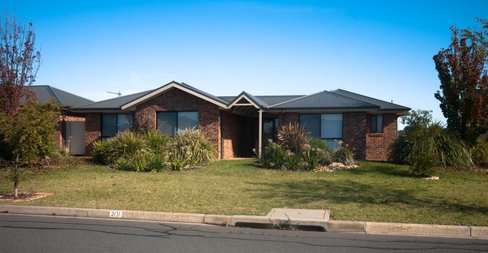 2/31 Warambee Crescent, GLENFIELD PARK NSW 2650