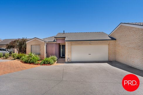 2/32 Doeberl Place, KARABAR NSW 2620
