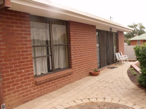 2/32 Halloran Street, TURVEY PARK NSW 2650