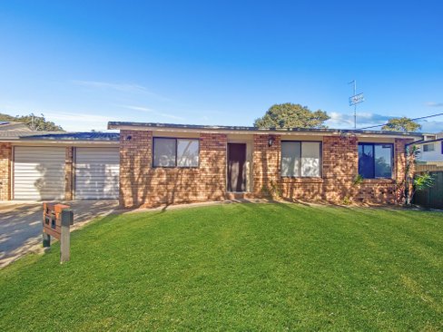 2/32 Parkes, NELSON BAY NSW 2315