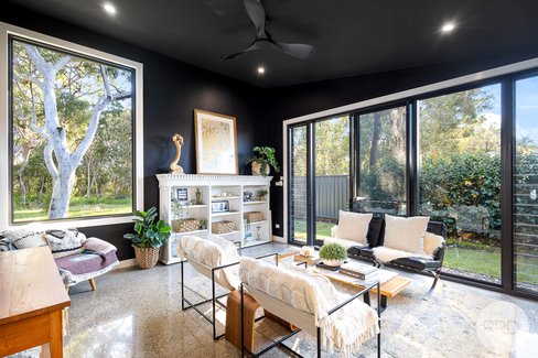 232 Sandy Point Road, SALAMANDER BAY