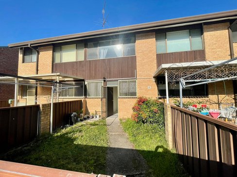 2/32 West Street, HURSTVILLE NSW 2220