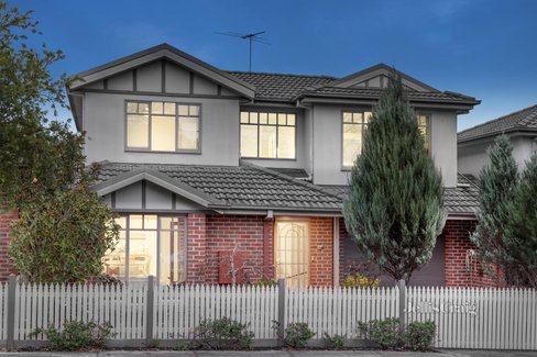 2 328 Waverley Road Mount Waverley 3149