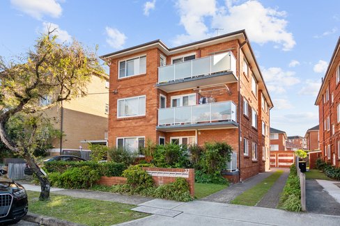 2/33 Jauncey Place, HILLSDALE