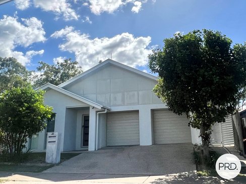 2/33 Sea Prince Circuit, CLINTON QLD 4680