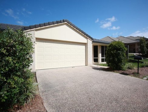 2/34 Freestone Drive, UPPER COOMERA QLD 4209