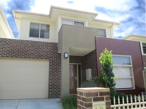2/35 Angus Drive Glen Waverley 3150