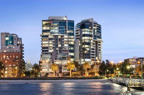 23 5 Esplanade East  Port Melbourne 3207