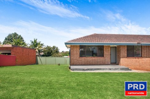 2/35 Mirrabooka St, LAKE HEIGHTS NSW 2502