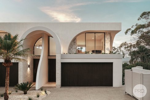 2/37 Canomii Close, NELSON BAY NSW 2315