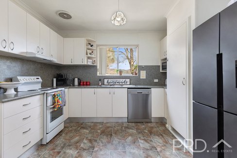 237 Capper Street, TUMUT NSW 2720