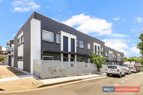 2/37 Forest Rd, HURSTVILLE NSW 2220