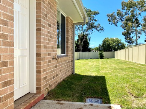 2/37a Hillvue Road, TAMWORTH NSW 2340