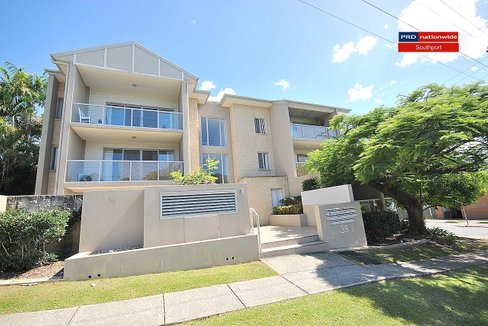 2/38-40 Johnston Street, SOUTHPORT QLD 4215