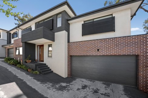 2 39 Wooddale Grove Donvale 3111