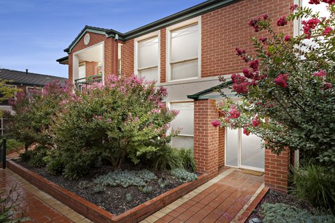 23 910 Canterbury Road Box Hill South 3128