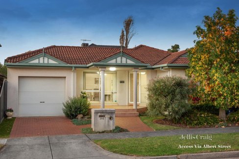 2 395 Stephensons Road Mount Waverley 3149