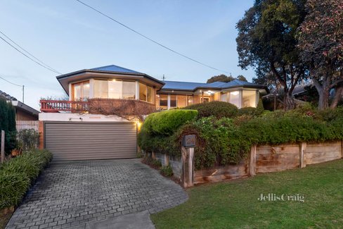 24 Adolphson Avenue Ringwood North 3134