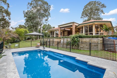 24 Amber Grove, BOLWARRA HEIGHTS NSW 2320
