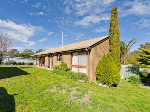 24 Barker Street Harcourt 3453