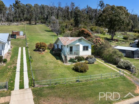 24 Bartlett Street, BATLOW