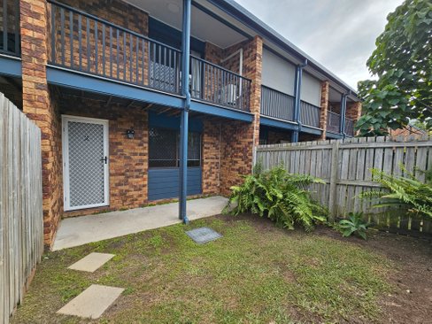 2/4 Bevington Street, TANNUM SANDS