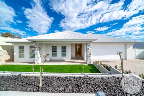 24 Bonner Street, LLOYD NSW 2650