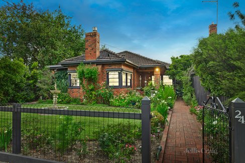 24 Bowmore Street Hughesdale 3166