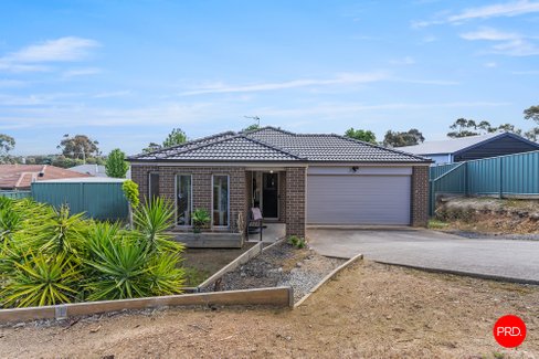 24 Bunker Street, KANGAROO FLAT VIC 3555