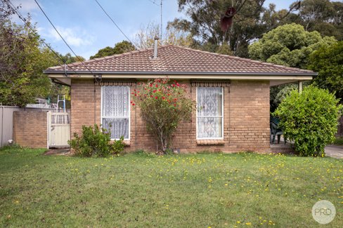24 Canterbury Street, BROWN HILL VIC 3350