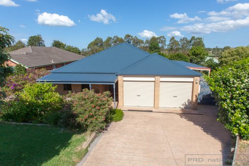 24 Carlisle Place, MORPETH NSW 2321