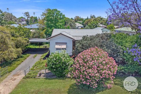 24 Centre Street, QUIRINDI NSW 2343
