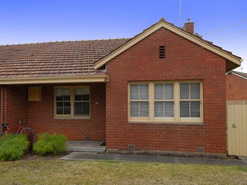 24 Churchill Avenue Newtown 3220