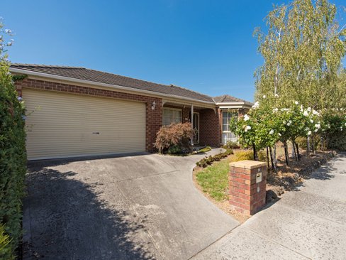 24 Community Way Lilydale 3140
