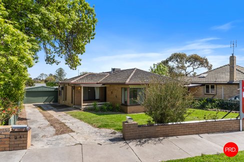 24 Curtin Street, FLORA HILL VIC 3550