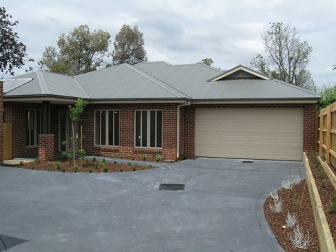 2 4 Daisy Street Ringwood 3135