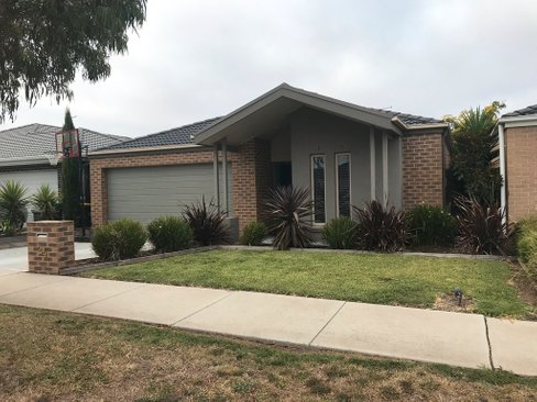 24 Echo Place, ALFREDTON VIC 3350