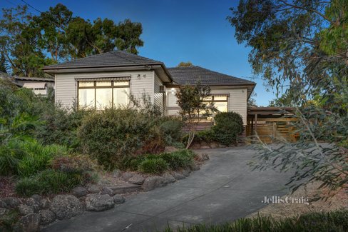 24 Elsa Court Eltham 3095