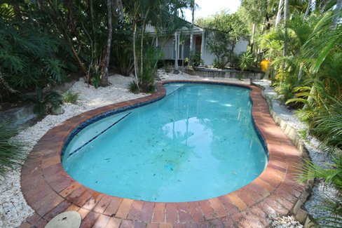 24 Freda Street, ASHMORE QLD 4214