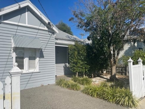 24 Latrobe Street Hughesdale 3166