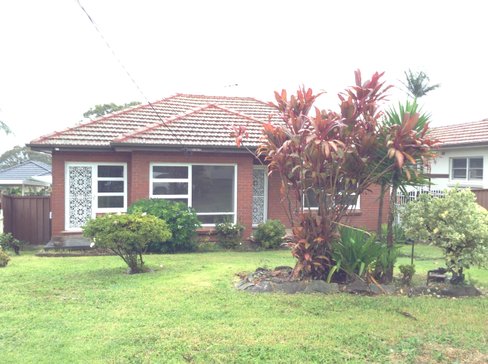 24 Lesley Crescent, MORTDALE NSW 2223