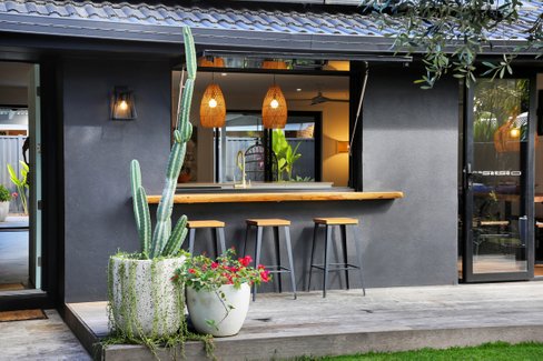 24 Manakin Avenue, Burleigh Waters QLD 4220