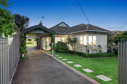 24 McCulloch Street Nunawading 3131