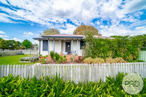 24 McKell Avenue, MOUNT AUSTIN NSW 2650