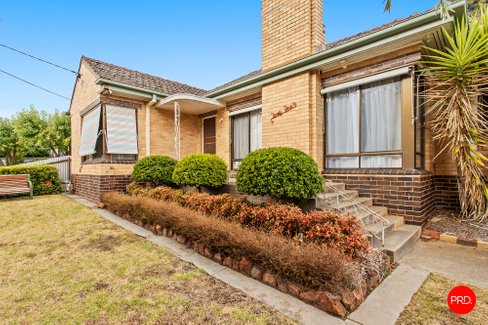 24 Nish Street, FLORA HILL VIC 3550